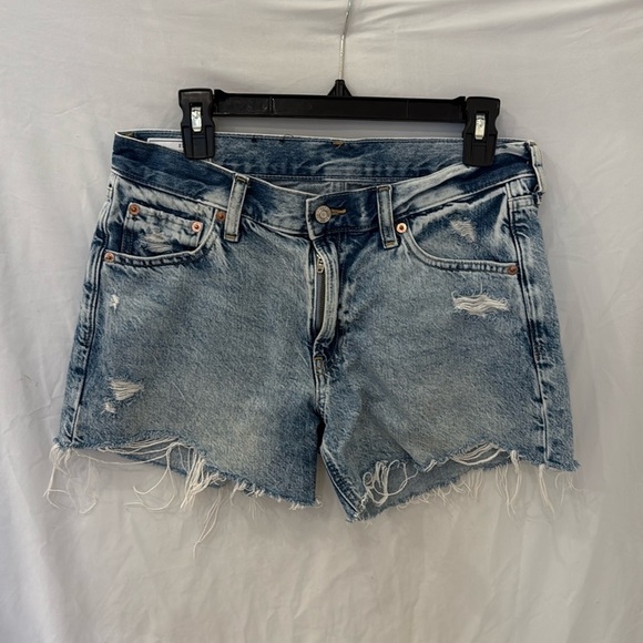 Gap Low Stride Short,  Size 4/27R denim
Zip fly - Picture 1 of 6